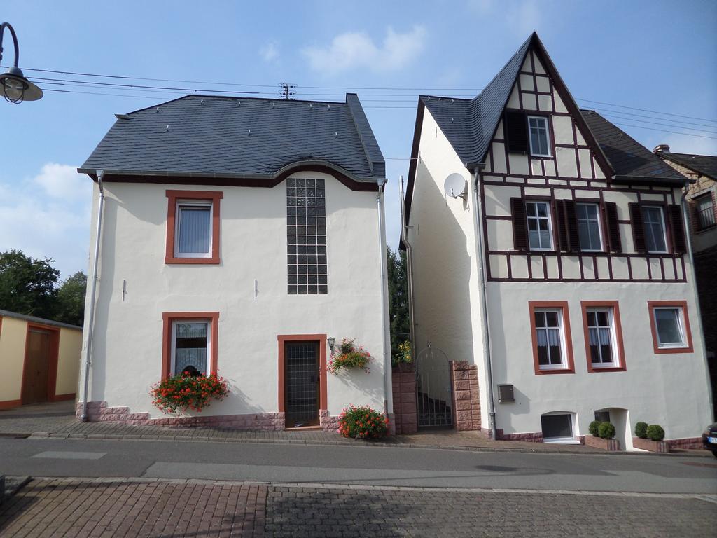 Ferienwohnungen Und Gaestezimmer Peter Busch برنكاستيل كويس المظهر الخارجي الصورة